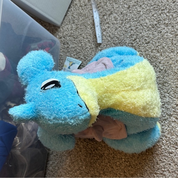 Pokémon Lapras Winking Plush Doll - Picture 6 of 10